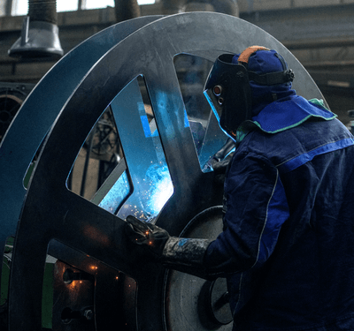 Konstruktionsmechaniker bei der Arbeit